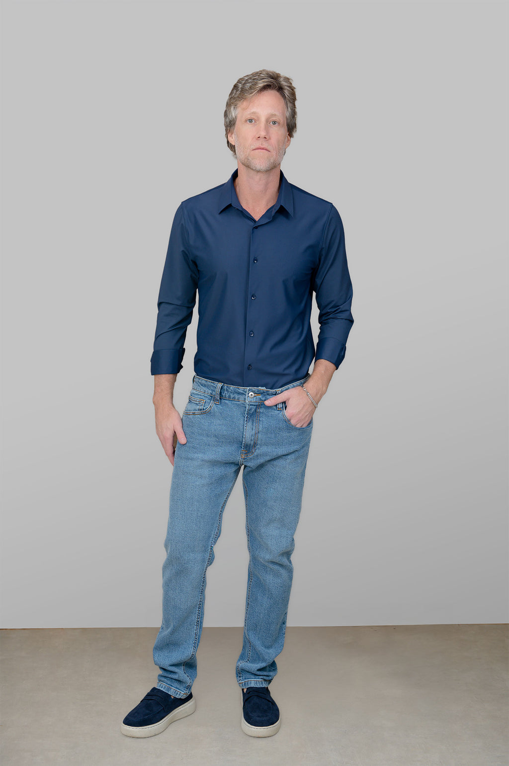 Camisa Slim de Poliamida Marinho