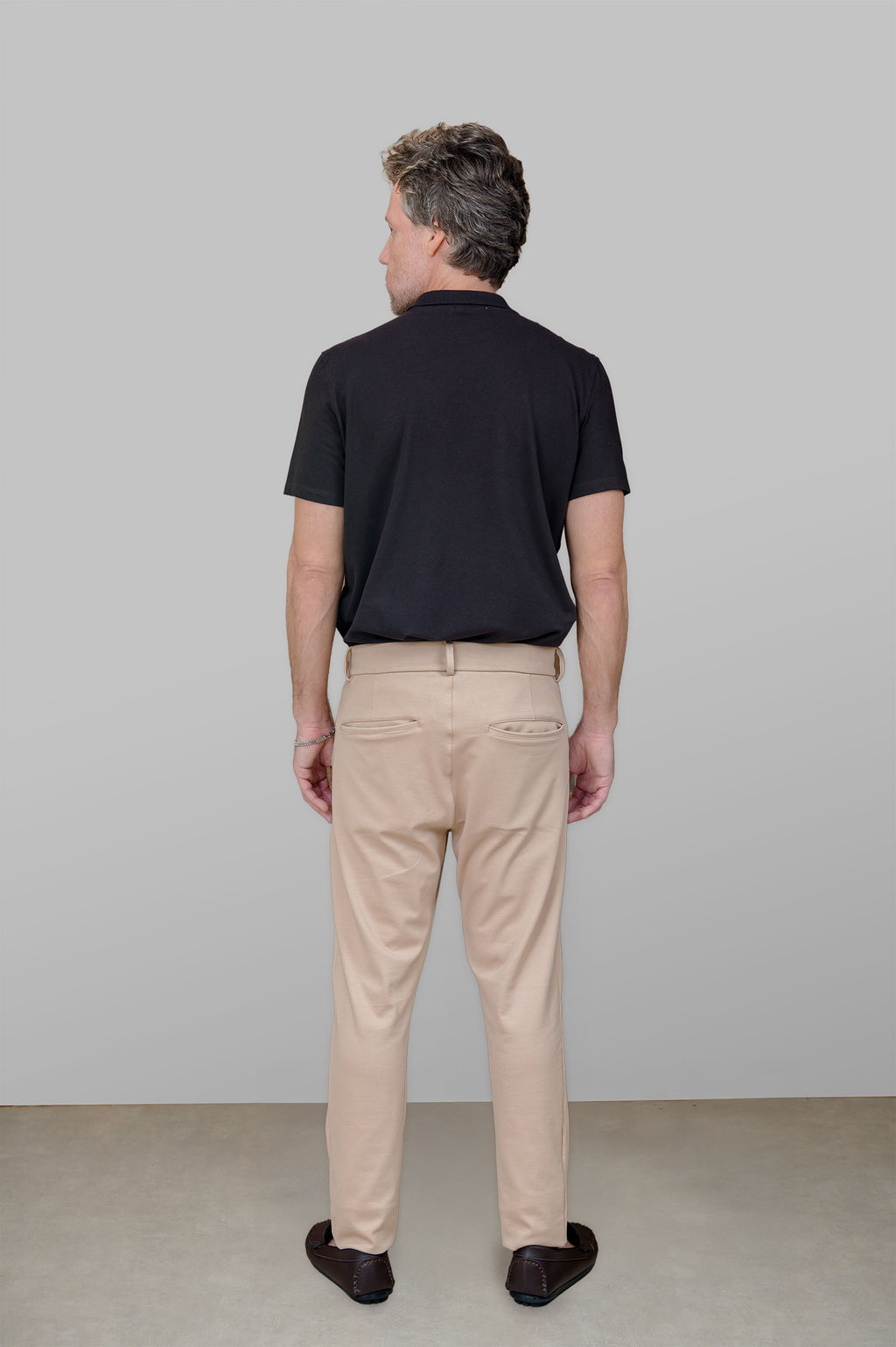 Polo Manga Curta em Piquet com Tecnologia de Modal, Microfibra e Elastano, na Cor Preta.